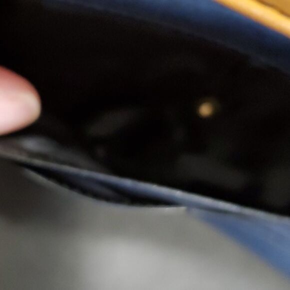 Stealth Mode black and tanish brown leather wallet - Picture 11 of 12